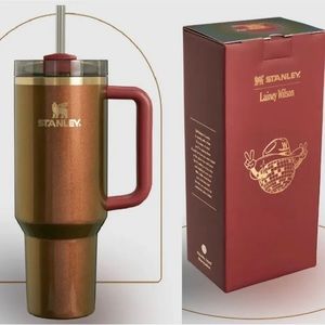 LIMITED EDITION LAINEY WILSON STANLEY